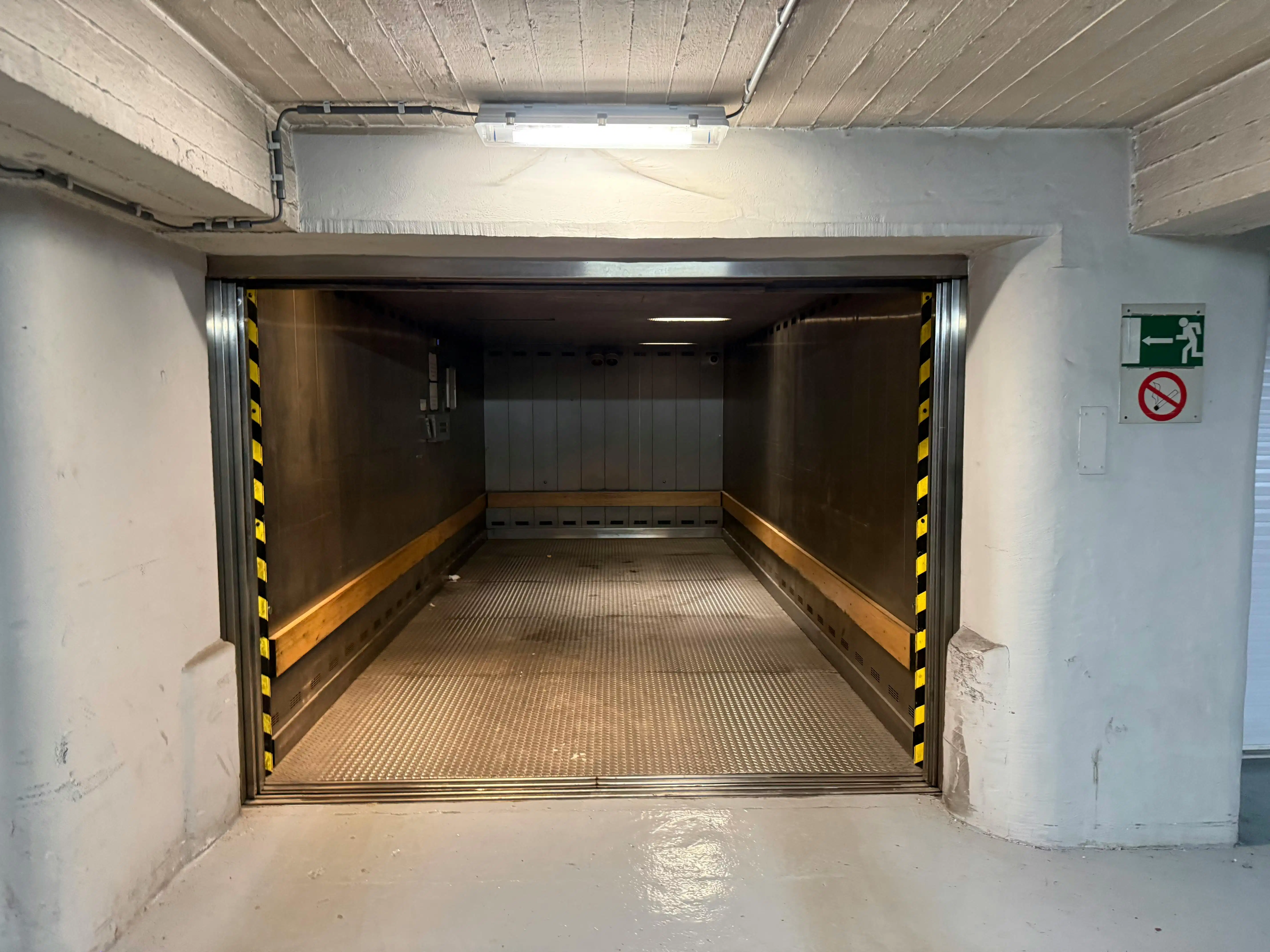 Garagebox te koop in het stadscentrum te Oostende foto 8