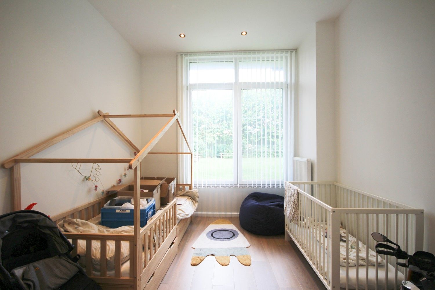 Gelijkvloers appartement met staanplaats en kelder! foto 3