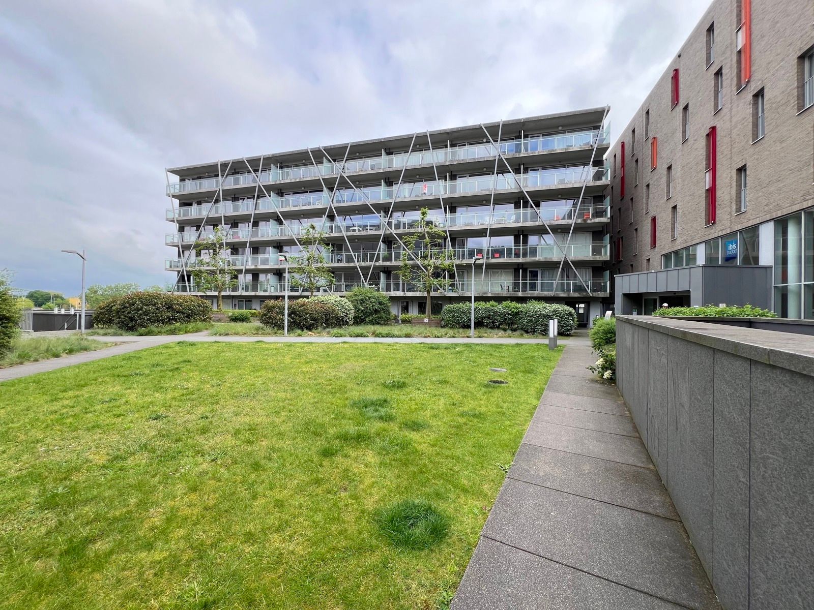 Centraal gelegen appartement met 2 slaapkamers en terras foto 25