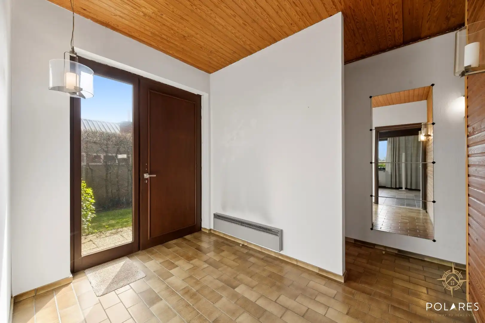 Ruime gezinswoning op prachtig perceel foto 3