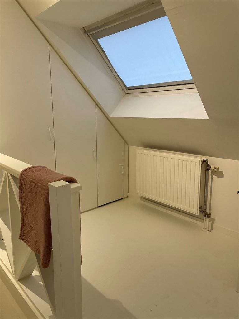 Ruim duplex appartement met 2 slaapkamers en gezellig terras in het centrum van Hasselt.  foto 17