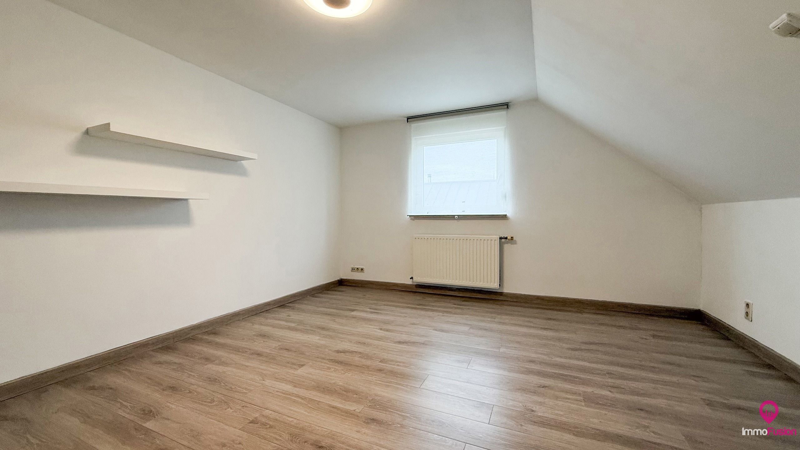 Prachtige woning met praktijkruime en paardenweide achteraan! foto 45