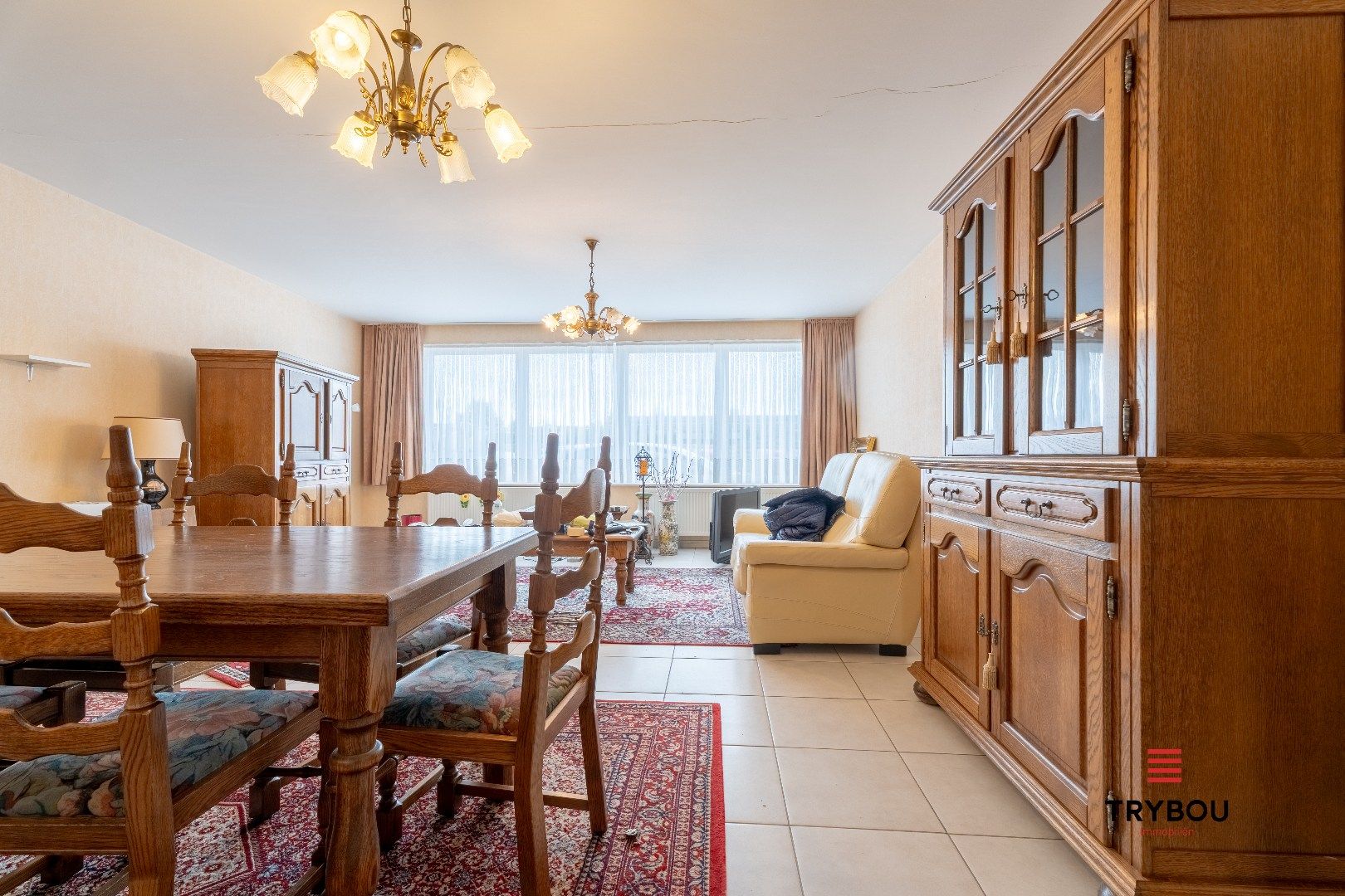 Uiterst ruim appartement met twee slaapkamers in Centrum Langemark foto 4