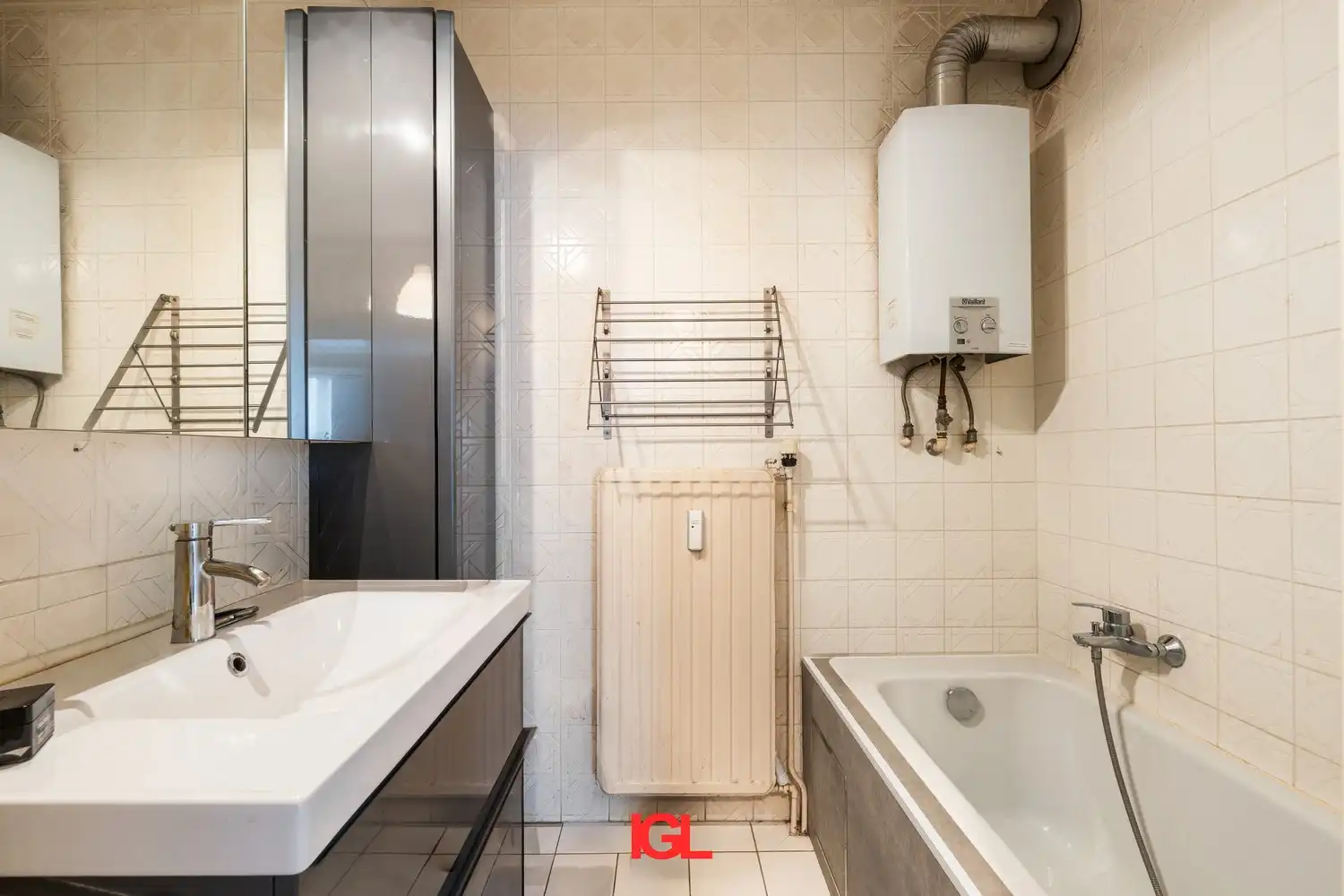 Zonnig & gerenoveerd één slaapkamer-appartement op grens Dilbeek-Molenbeek + optionele ondergrondse staplaats foto 10