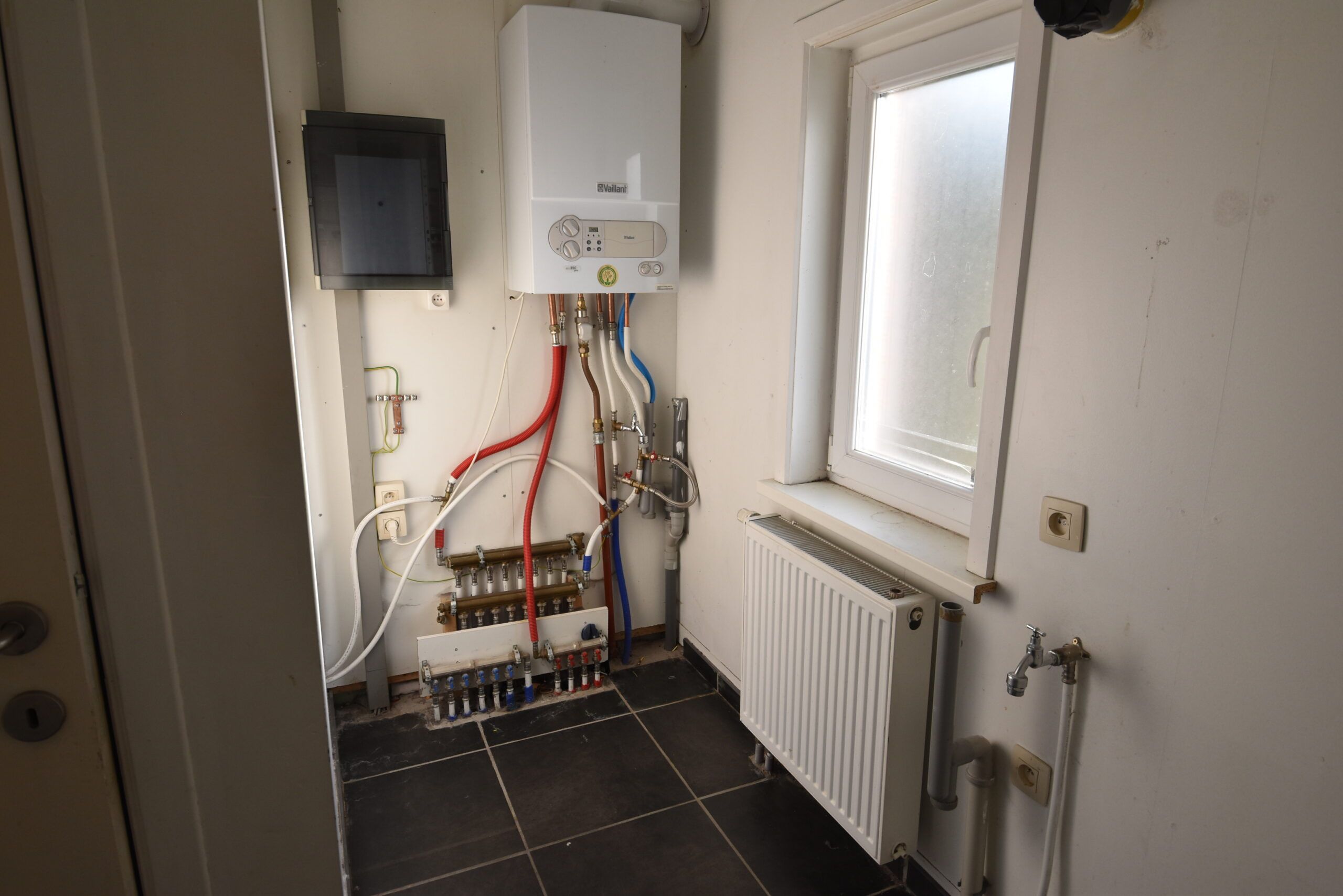 Gerenoveerde ruime woning met 3 slaapkamers foto 11