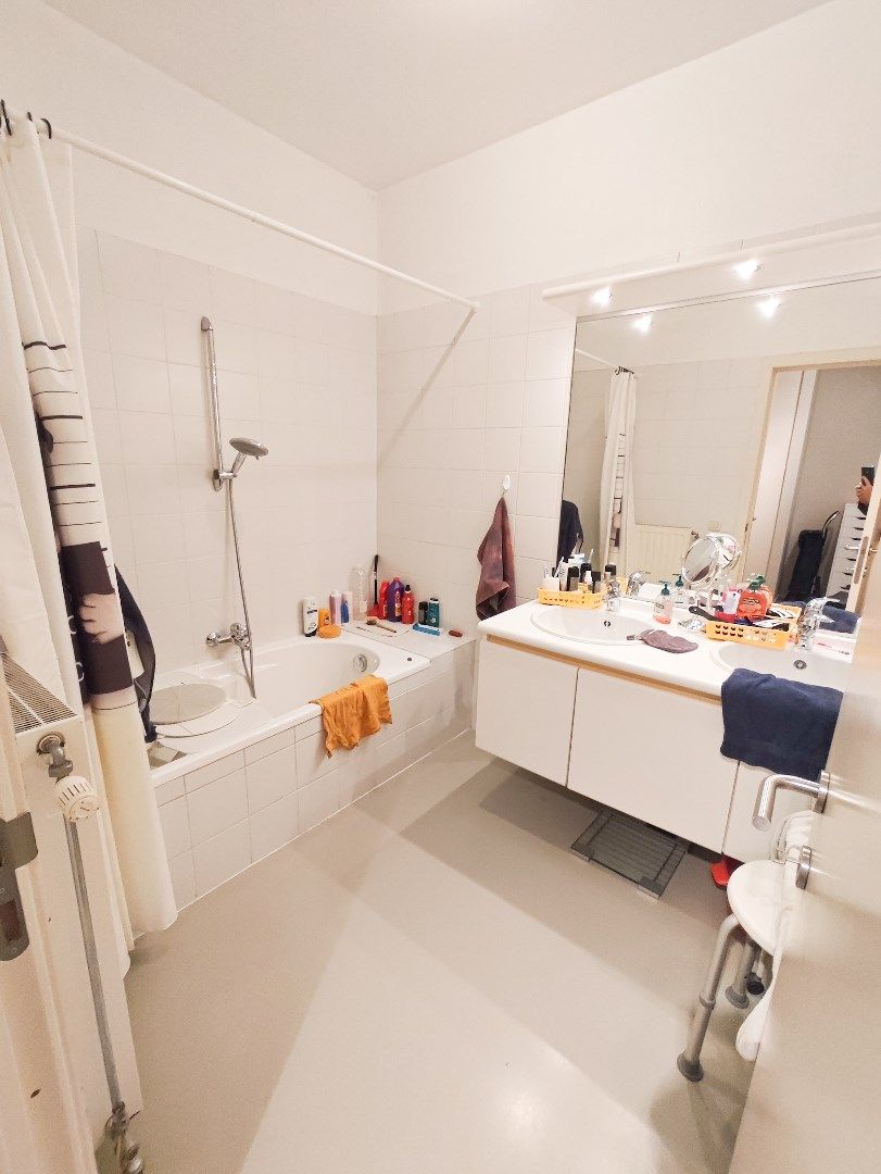 Gelijkvloers 2-slaapkamer met ruim terras foto 7