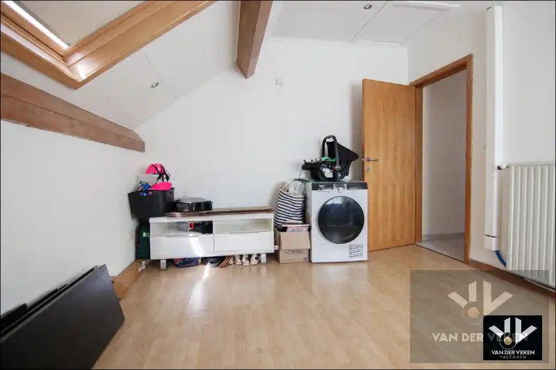 GEZINSWONING MET 3 SLAAPKAMERS foto 8