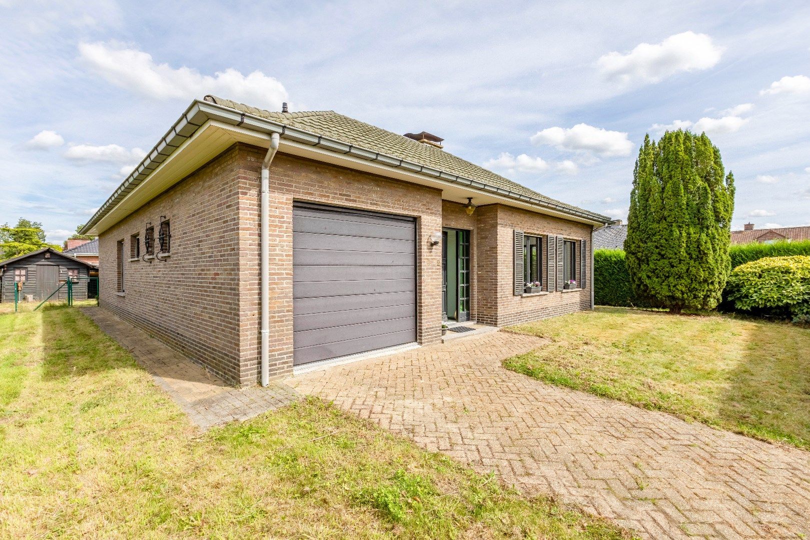 Bungalow op goede locatie te Wondelgem  foto 1