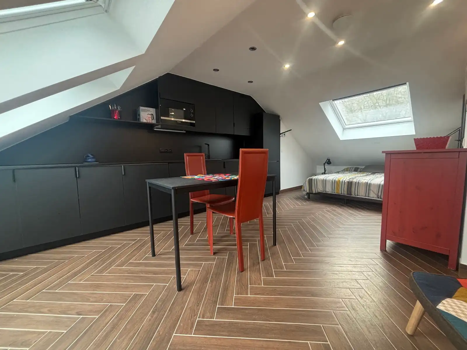 Vernieuwde studio op TOP locatie!  foto {{pictureIndex}}