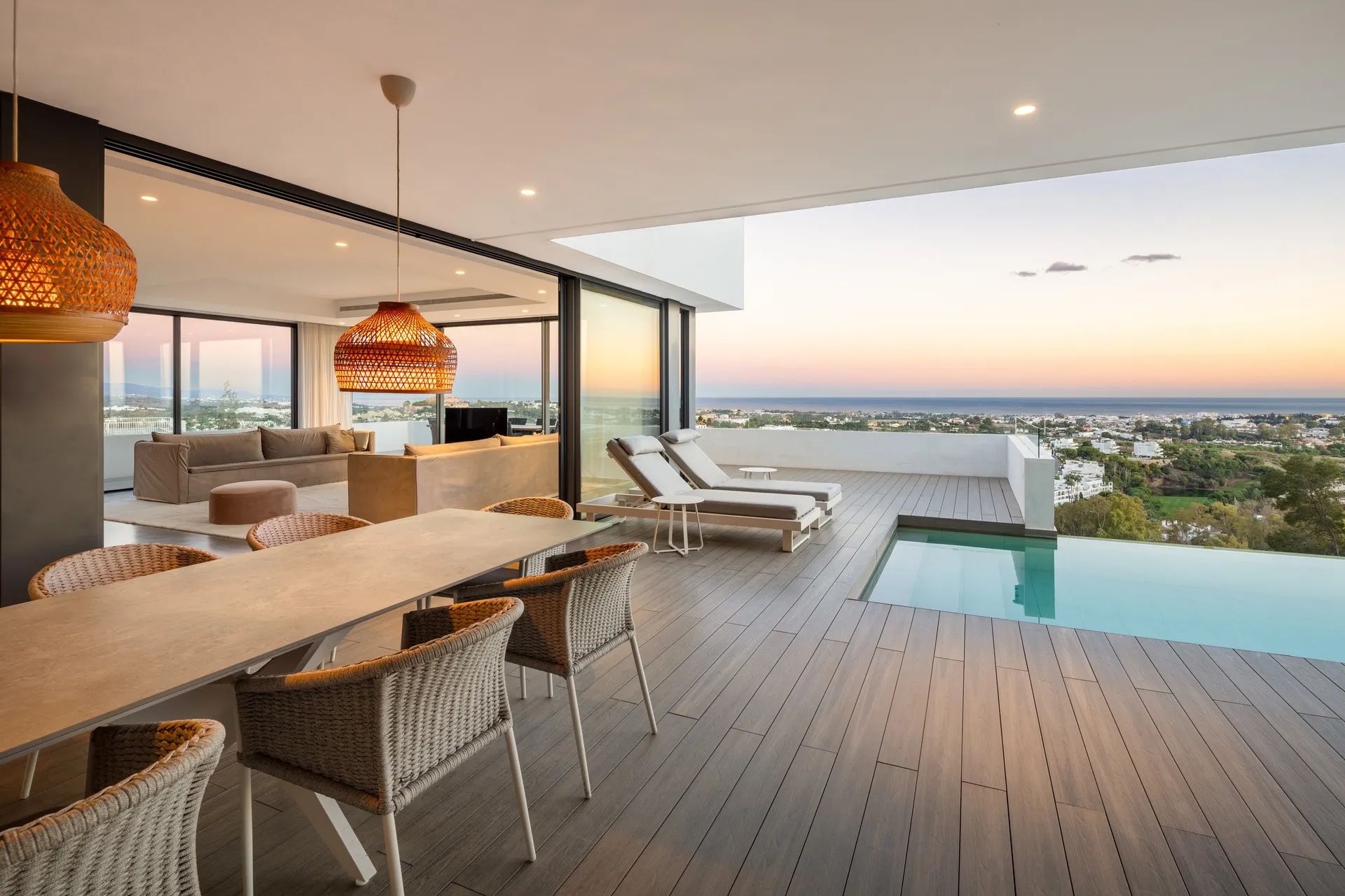 Unieke luxe villa met adembenemend uitzicht op zee en kustlijn foto 15