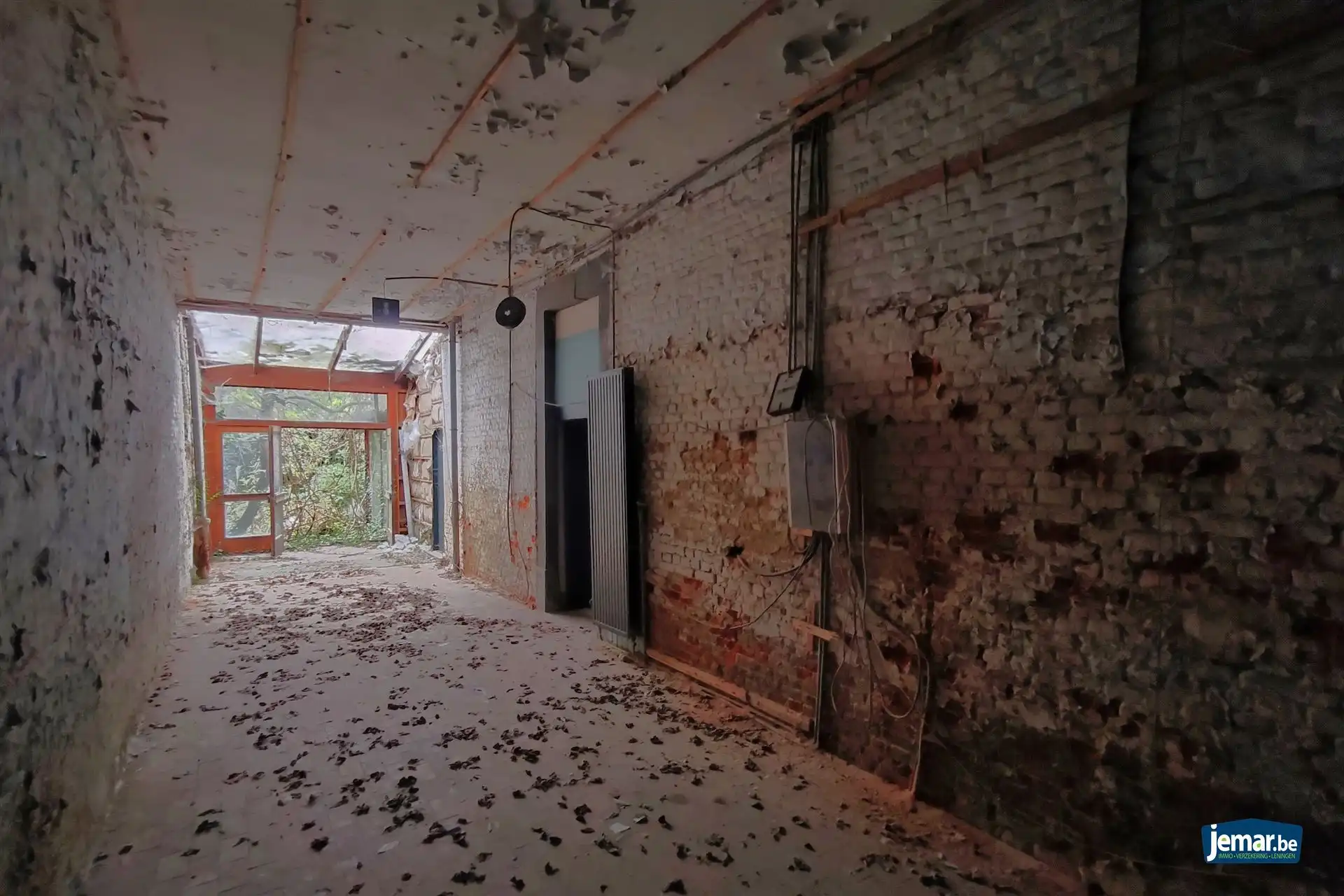 Ruime stadshoeve (431m²) pal in het centrum van Borgloon foto 12