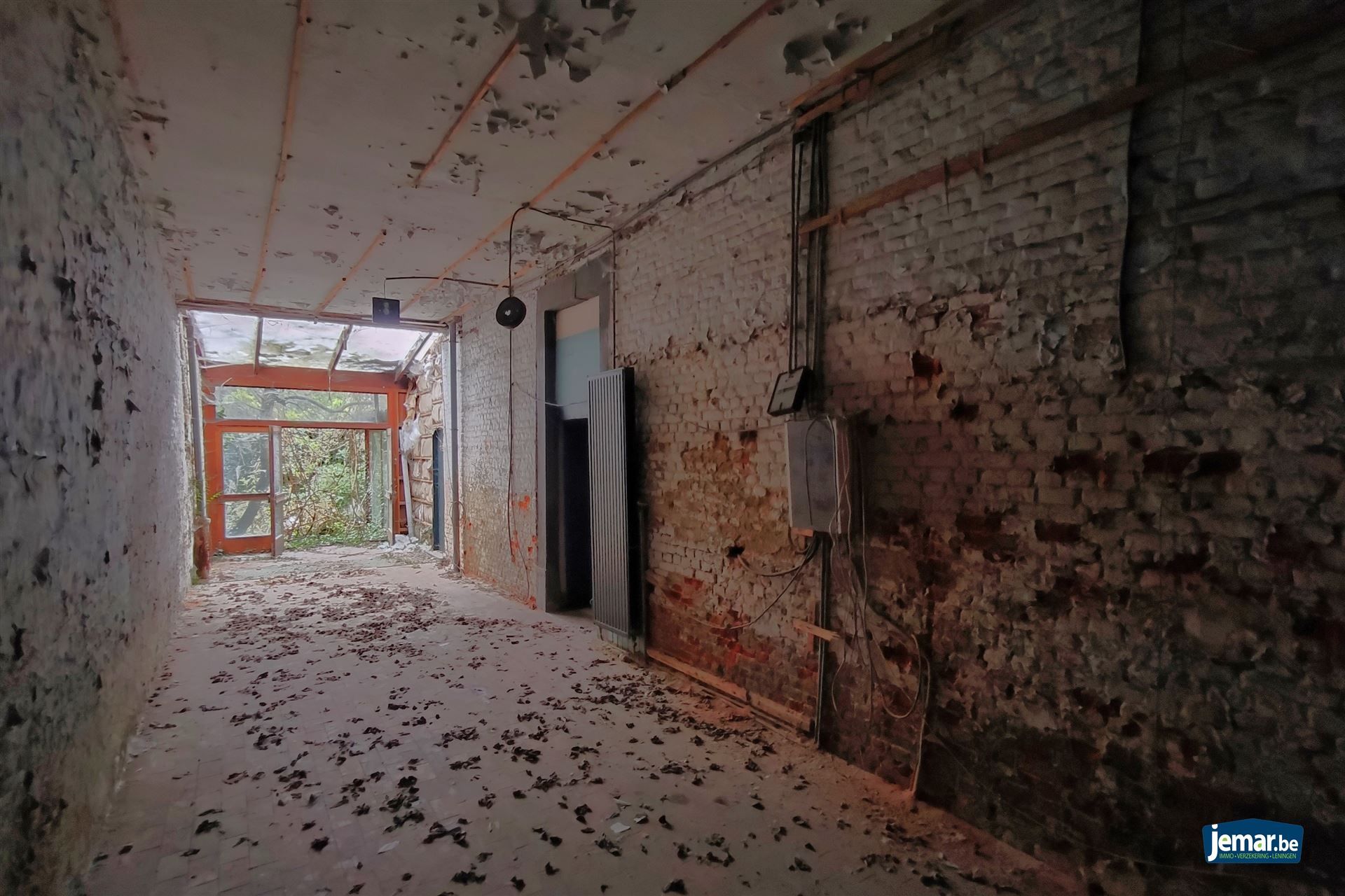 Ruime stadshoeve (431m²) pal in het centrum van Borgloon foto 12