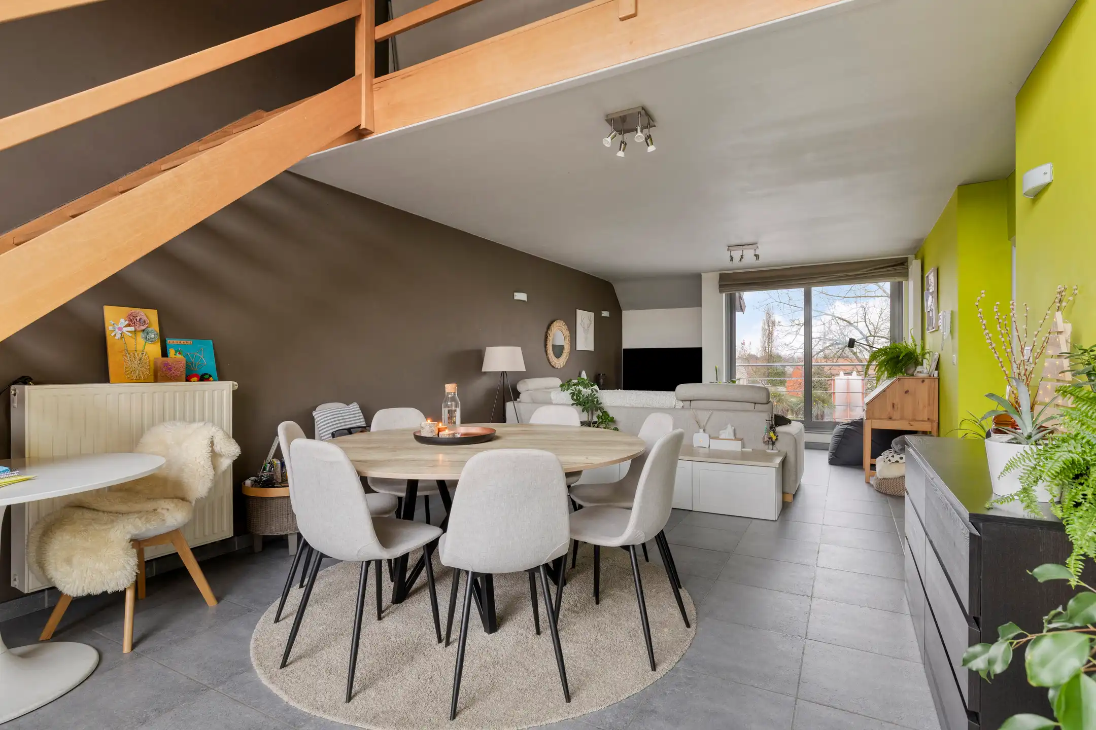 Ruim appartement(143m2) met 3 slaapkamers in hartje Wezemaal foto 6