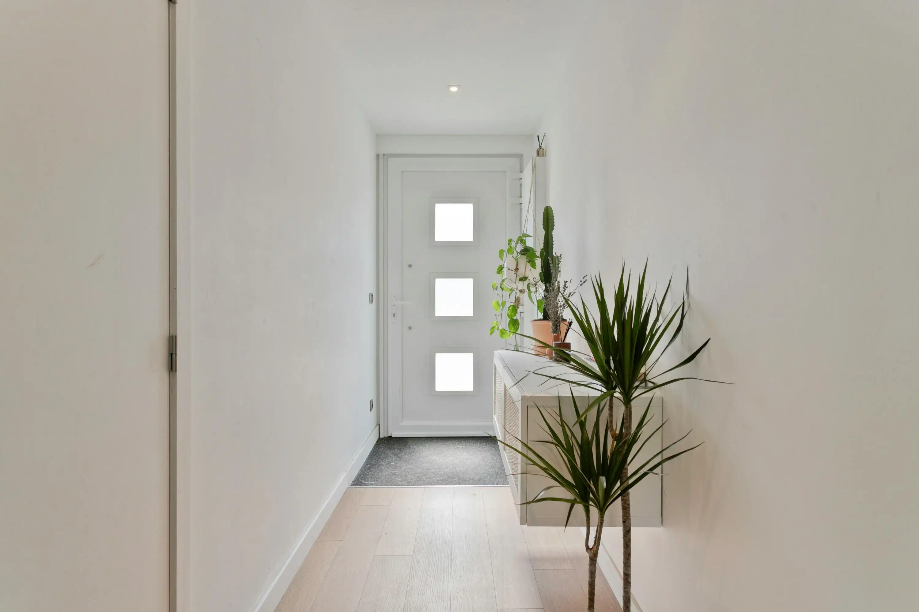 Volledig gerenoveerd huis te Waregem met aangename tuin foto 18