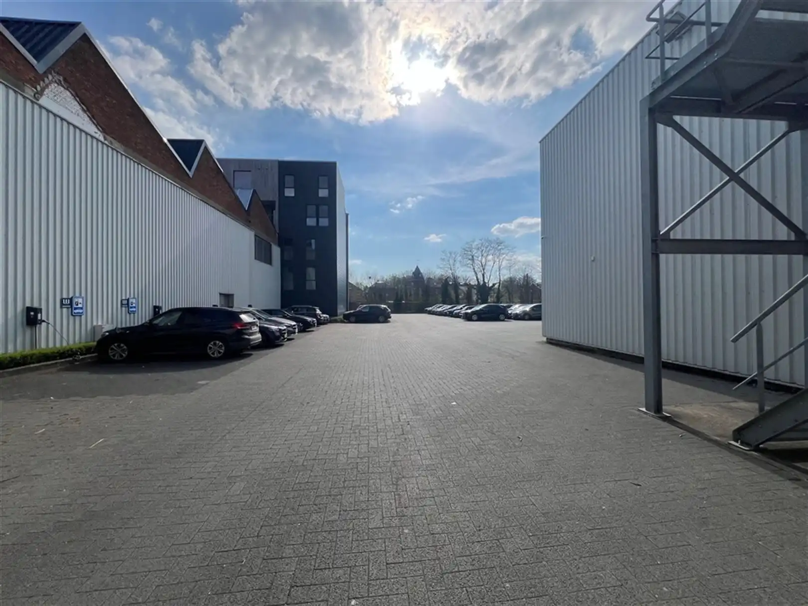 Kantoorgebouw foto 27