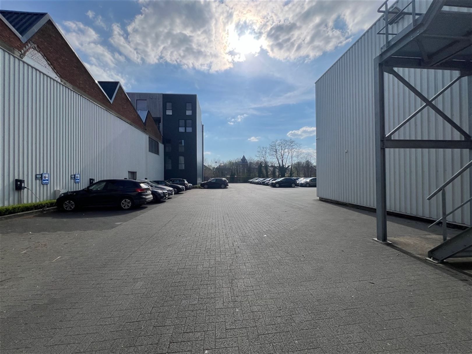 Kantoorgebouw foto 27