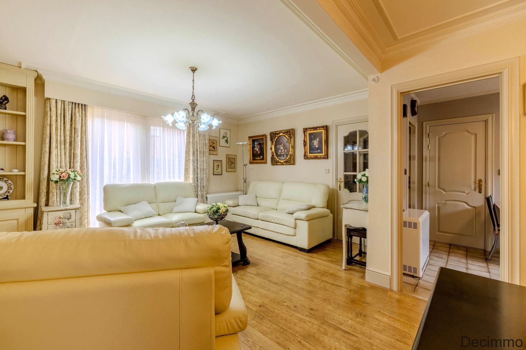 Rustig gelegen gelijkvloers landhuis op ca. 801 m² grond foto 8