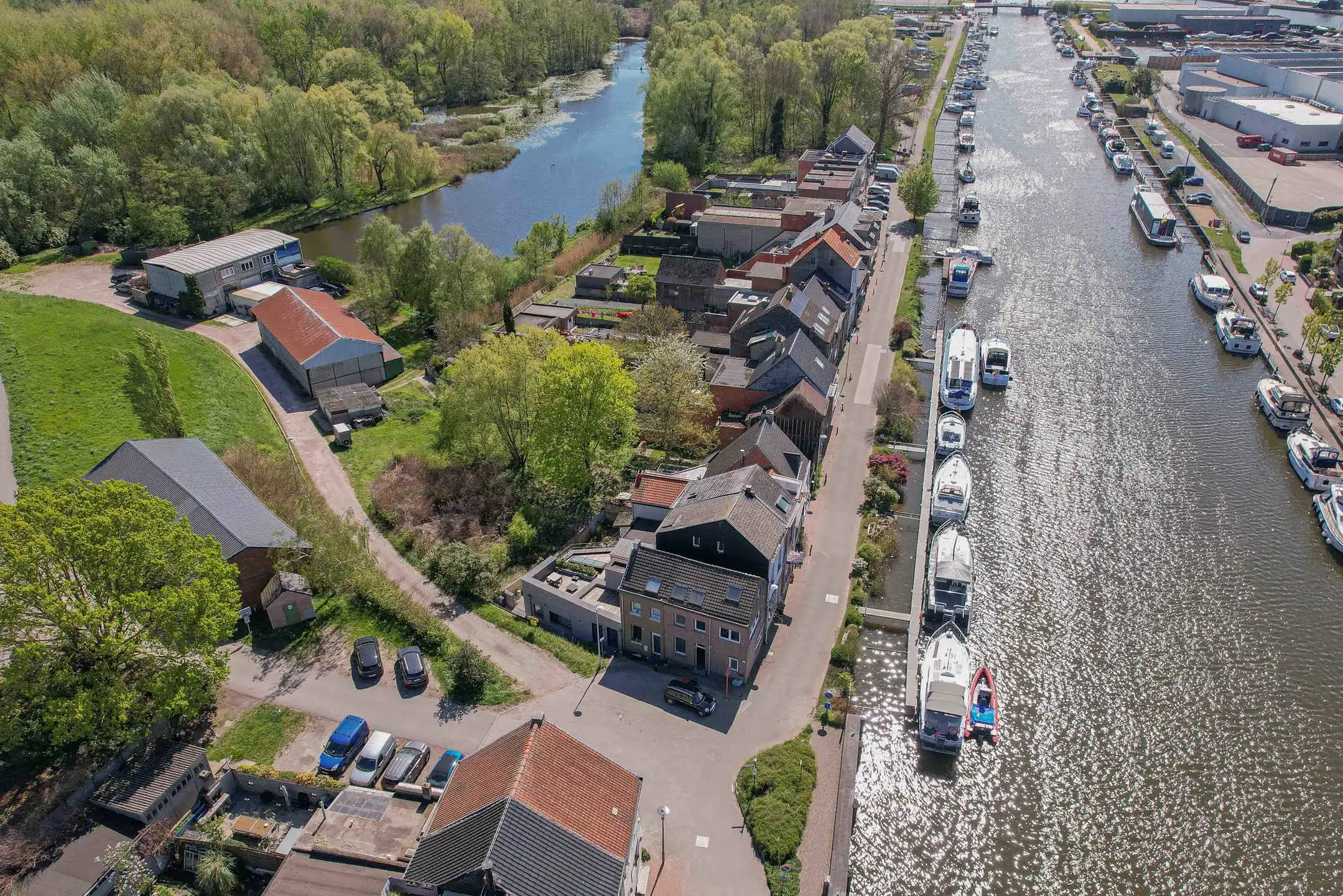 Exclusieve trendy woning op idyllische locatie  foto 26