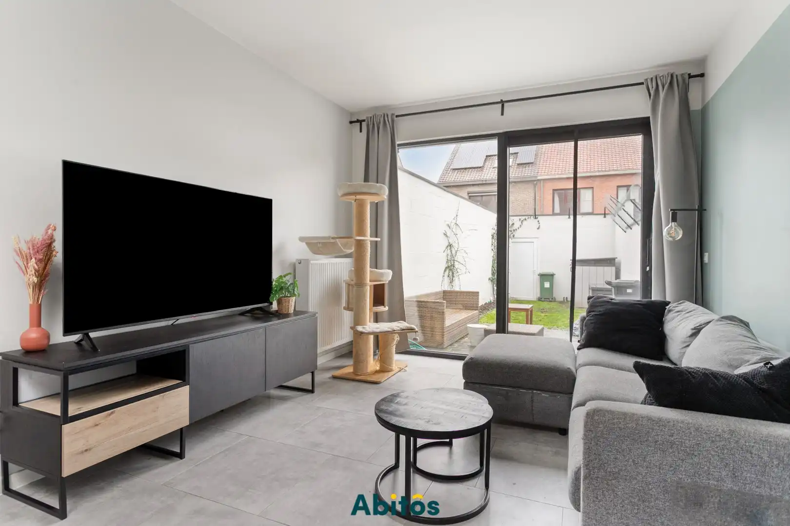 Instapklare woning met tuin op toplocatie in Mariakerke foto 5