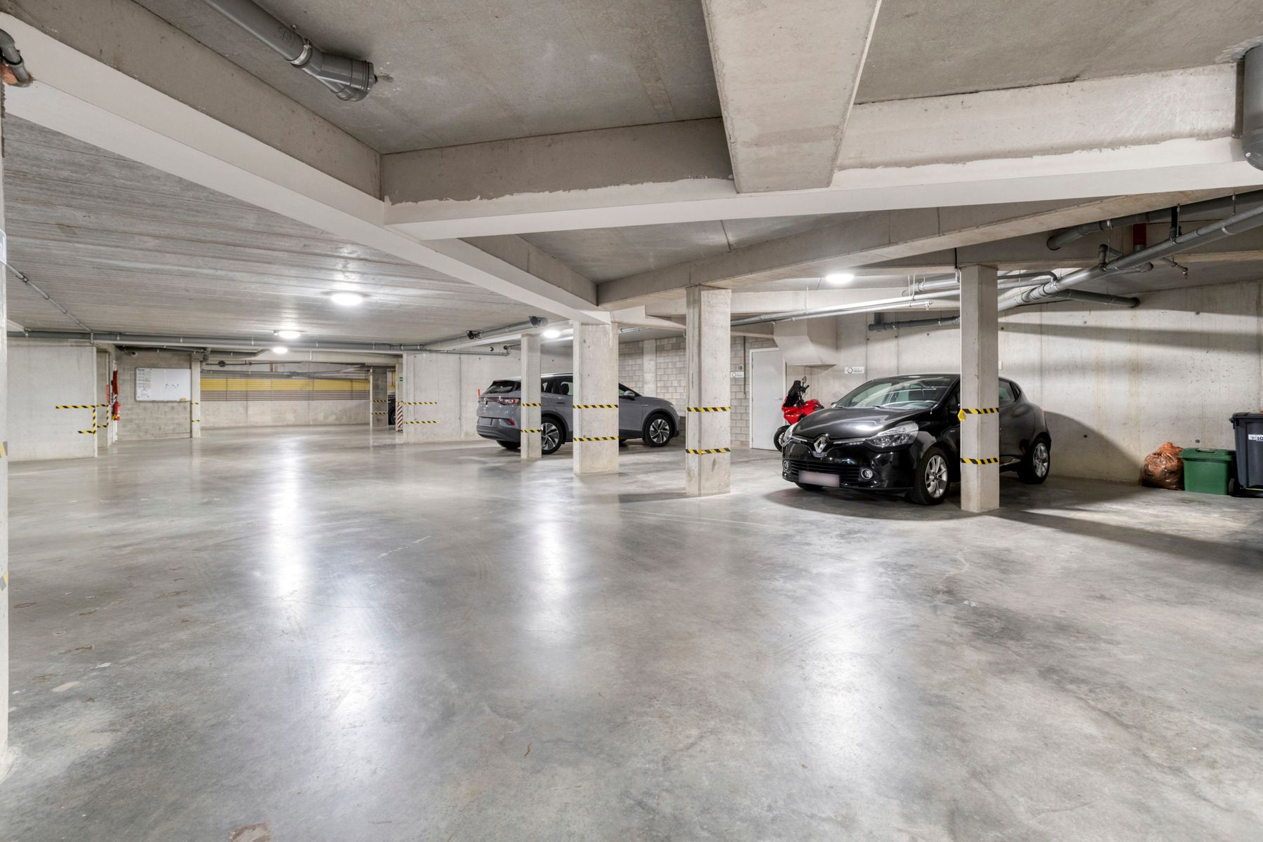 App 98m² met 2 slks, terras, staanplaats en 2 bergruimtes foto 34