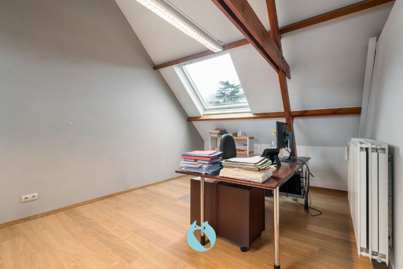 Ruime karaktervolle woning met stadstuin en doorrit foto 13