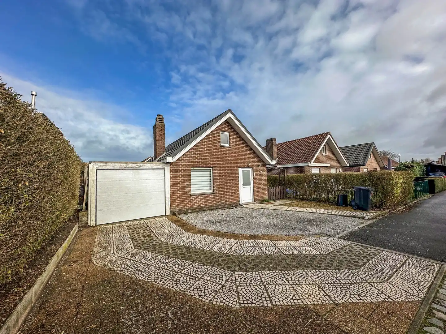 Rustig gelegen vakantiewoning met garage nabij het duinenreservaat: De Doornpanne. foto {{pictureIndex}}