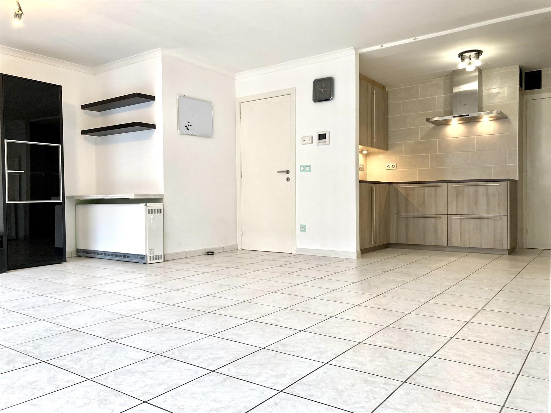 Centraal gelegen appartement met 2 slaapkamers. foto 2