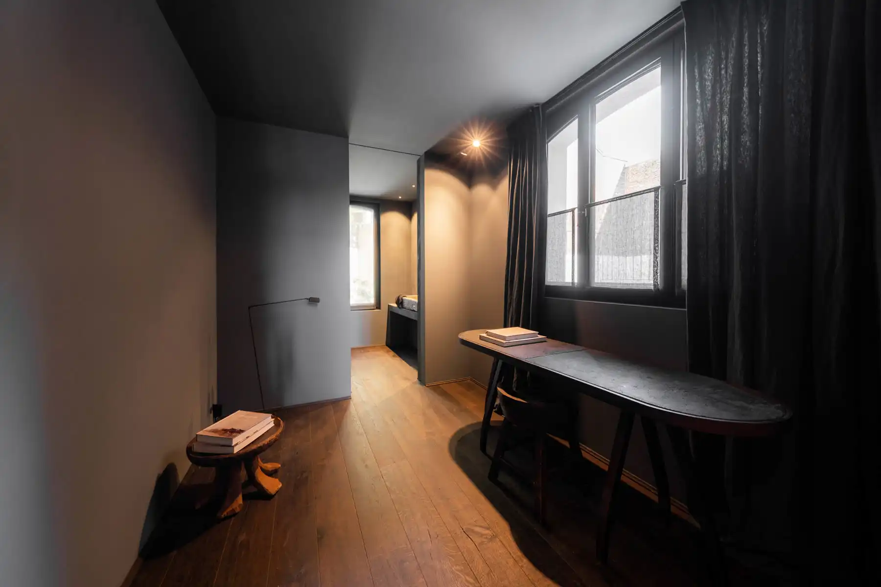 Stijlvol gerenoveerde herenwoning aan de voet van het KMSKA foto 18