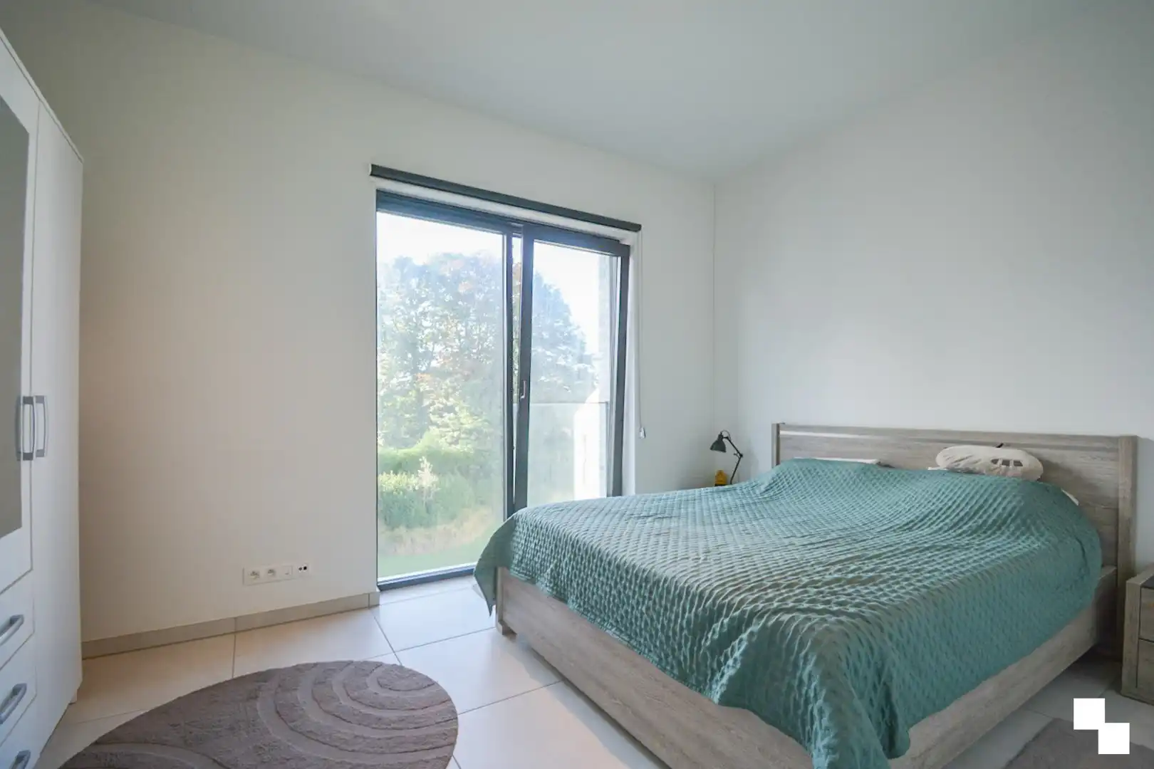 Energiezuinig 2-slaapkamer appartement met garage - centrum Rumbeke foto 11