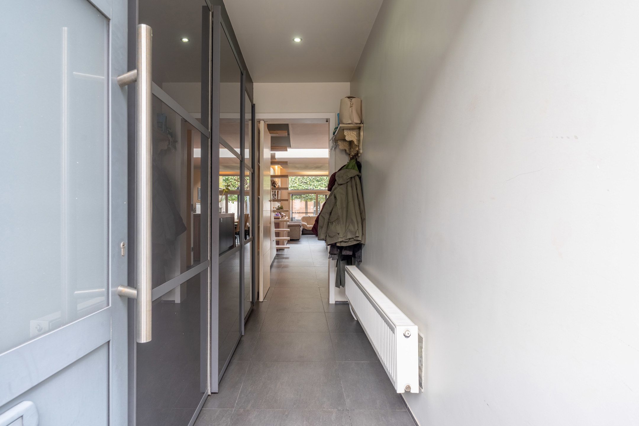 Instapklare 3slpk woning met tuin en garage te Turnhout. foto 3