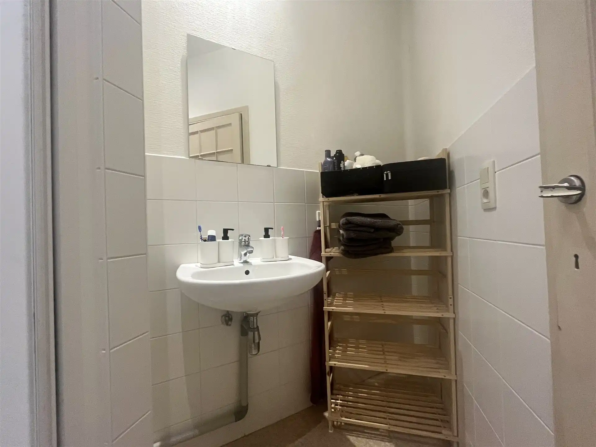 Rustig gelegen 1 slaapkamer appartement in residentiële wijk! foto 9