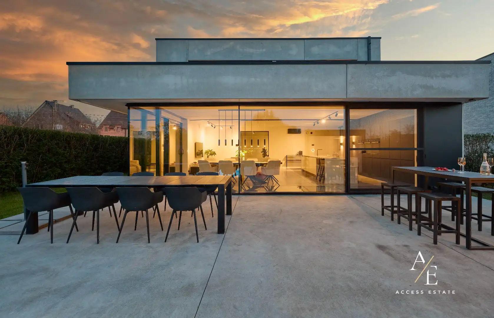 OOSTERZELE - Strakke designvilla met zwembad uit 2020! foto 2