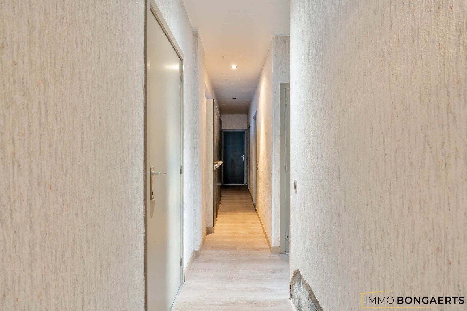 Gelijkvloerse woning met polyvalent bijgebouw foto 11