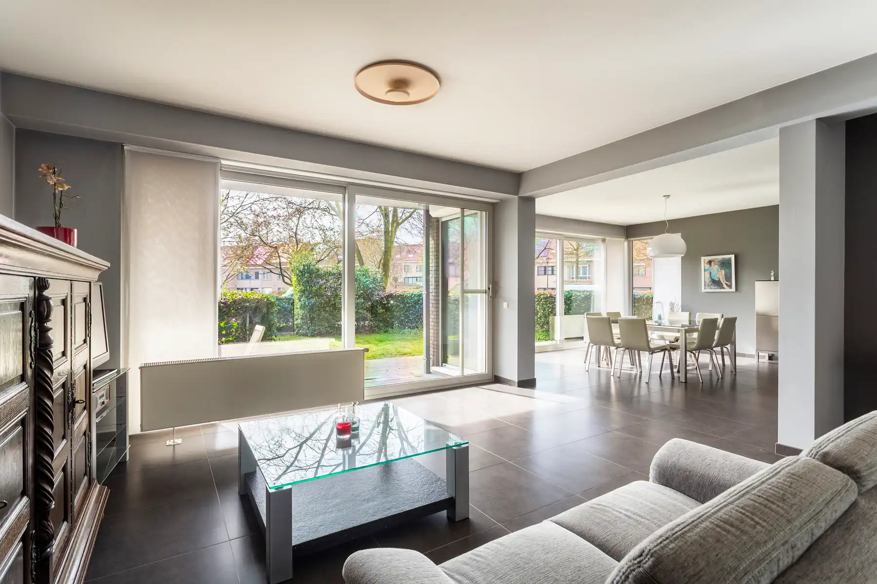 Instapklaar 3-slaapkamerappartement met tuin te Berchem foto 8