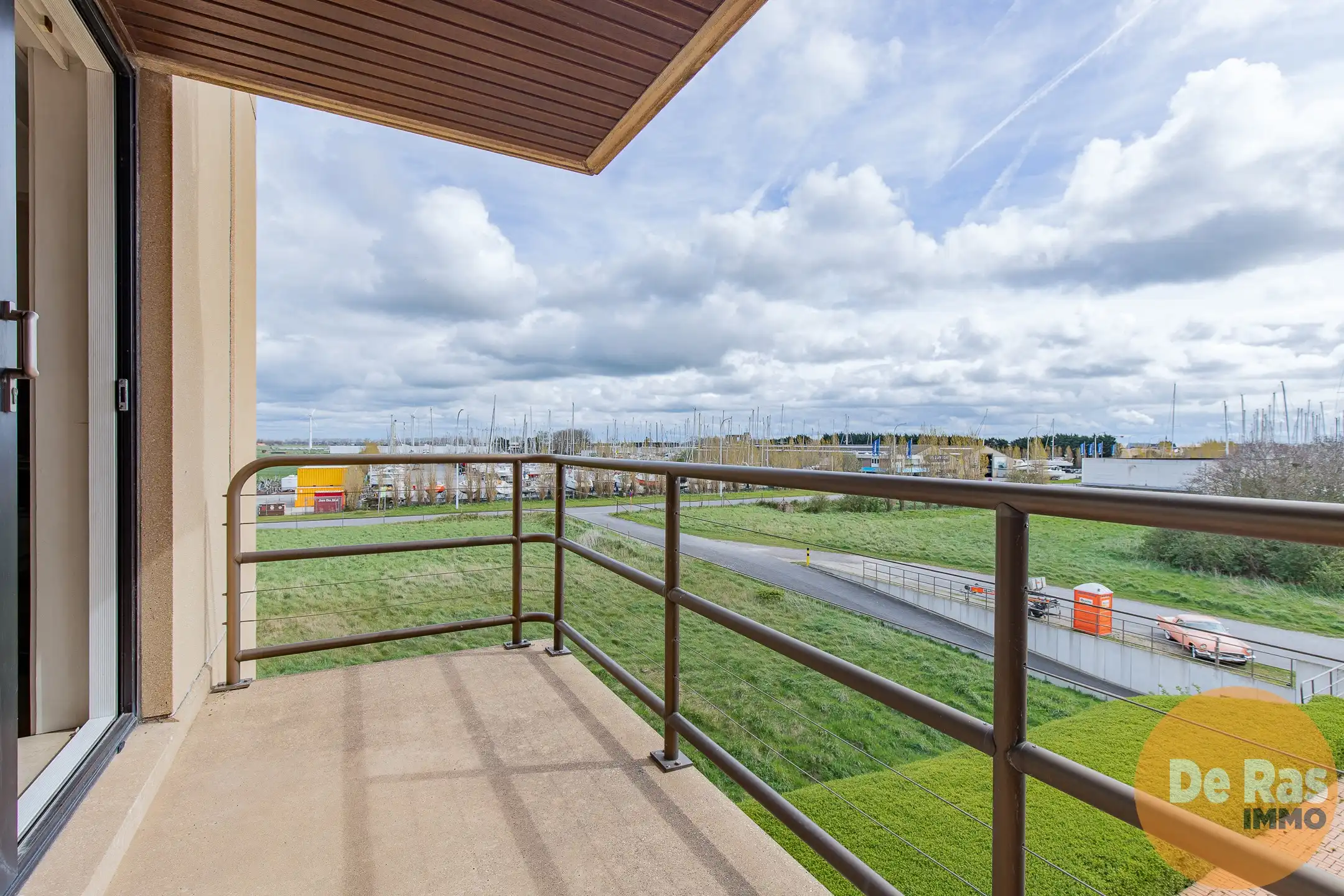 NIEUWPOORT – Ruim appartement op toplocatie aan de haven foto 13