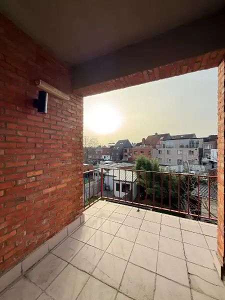 Rustige gelegen gerenoveerd appartement met terras foto 10