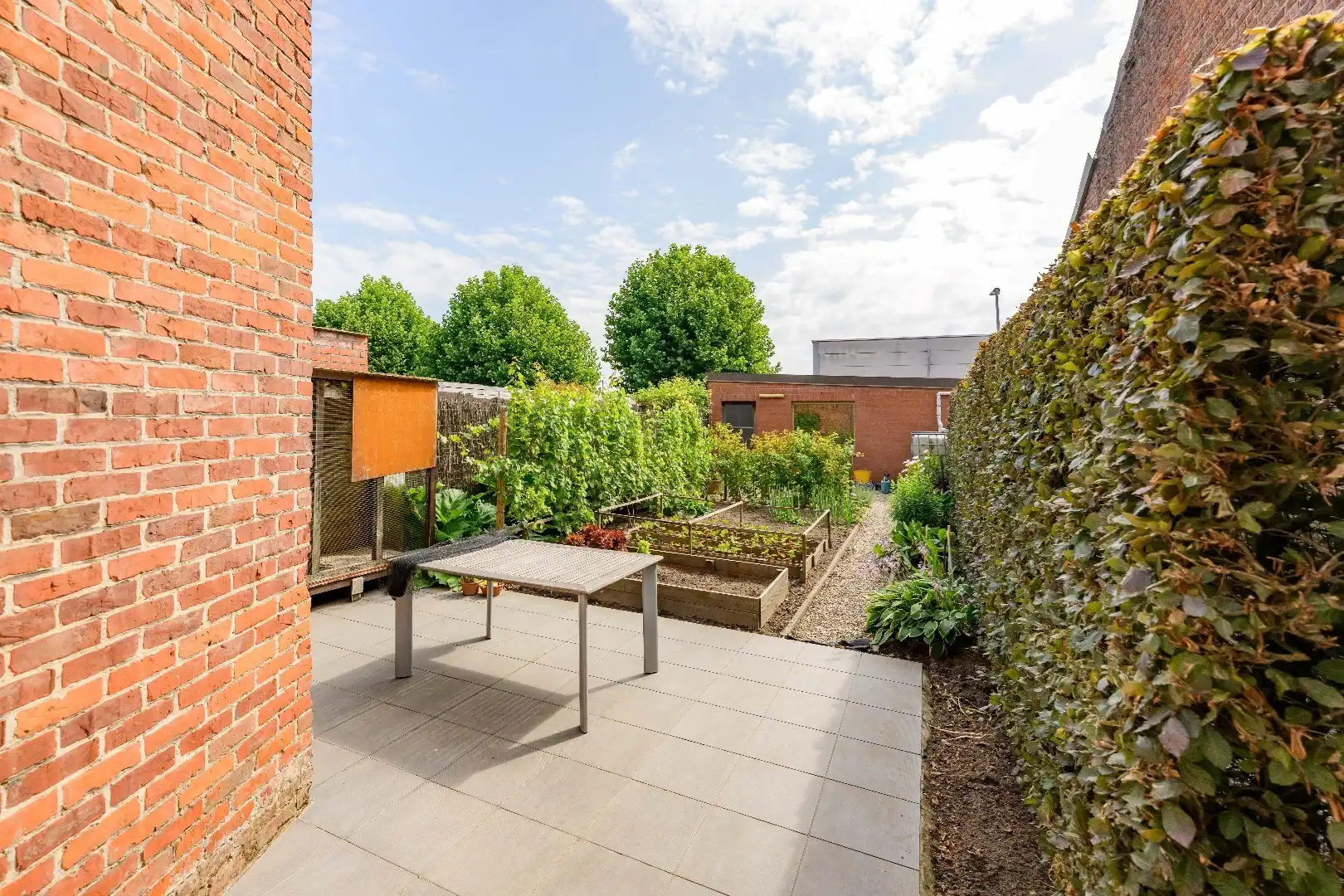 VERRASSEND RUIME WOONST (HANDELSHUIS) MET TUIN & GARAGE | TOEGANG ACHTEROM foto 9