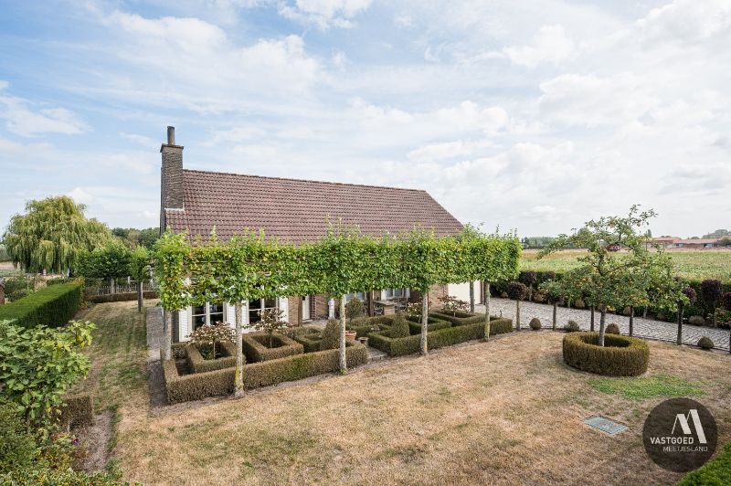 Charmante woning op 1.218m² met ruimte, groen en een prachtig uitzicht te Kleit foto 2