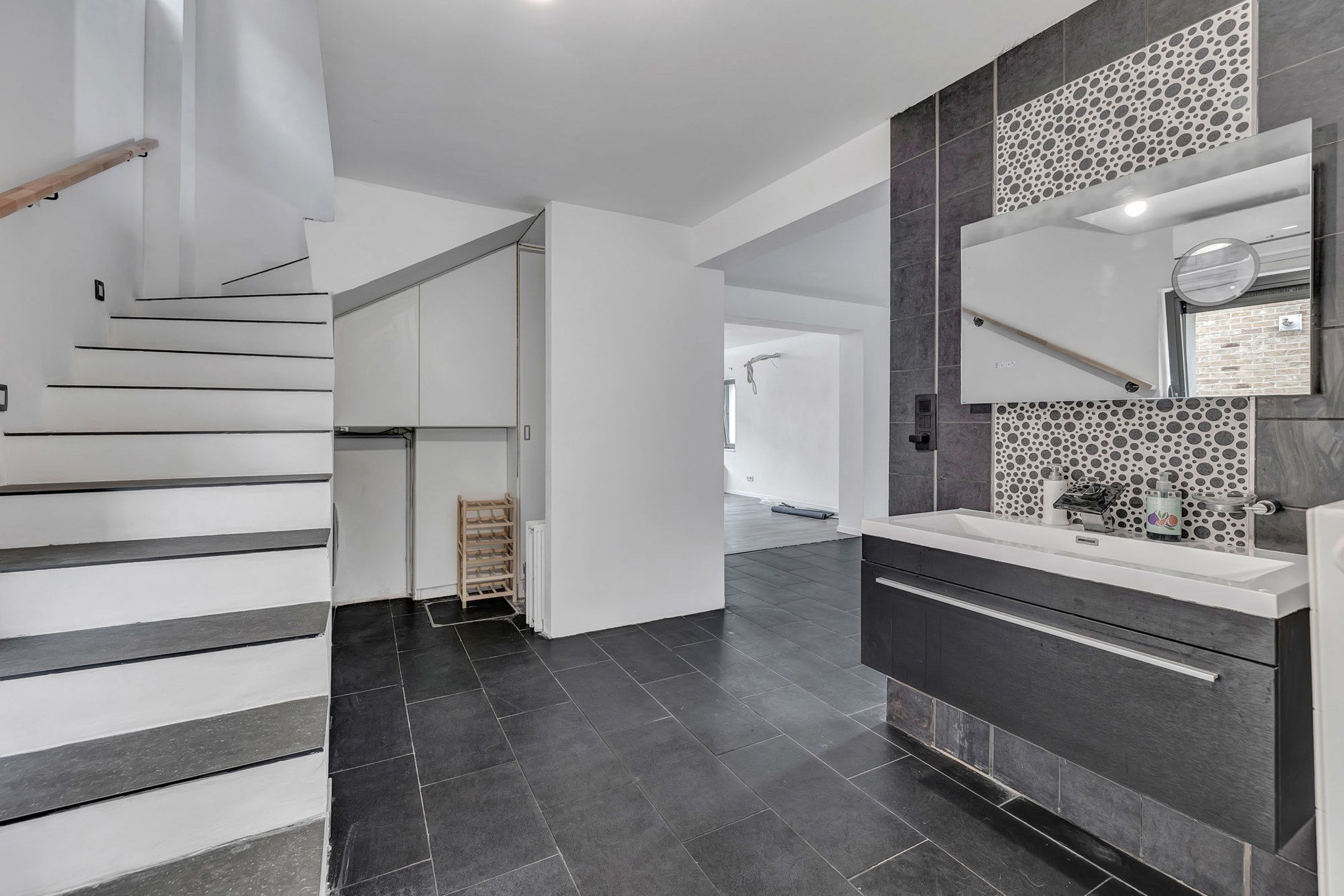 Instapklare villa met 6 slpk en uitstekende mobiliteitsscore foto 3