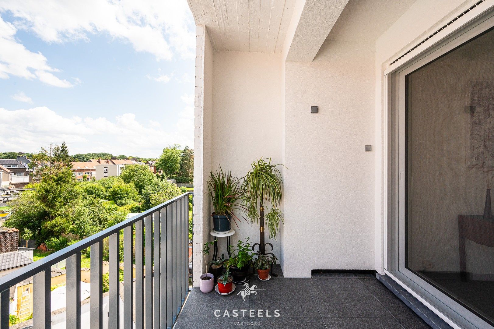 Stijlvol appartement met terras in Gent te koop foto 18