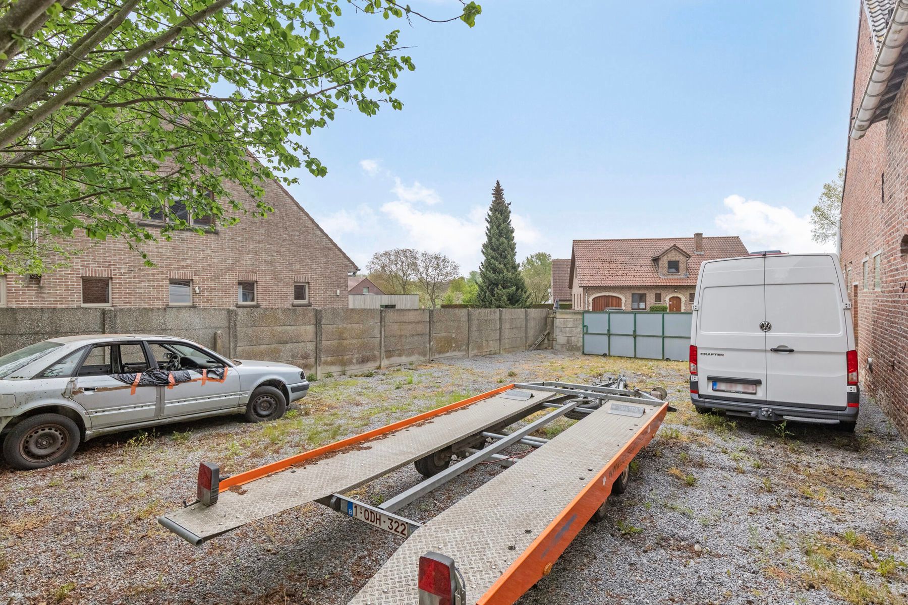 Ruime woning met aanpalende loods op toplocatie. foto 29