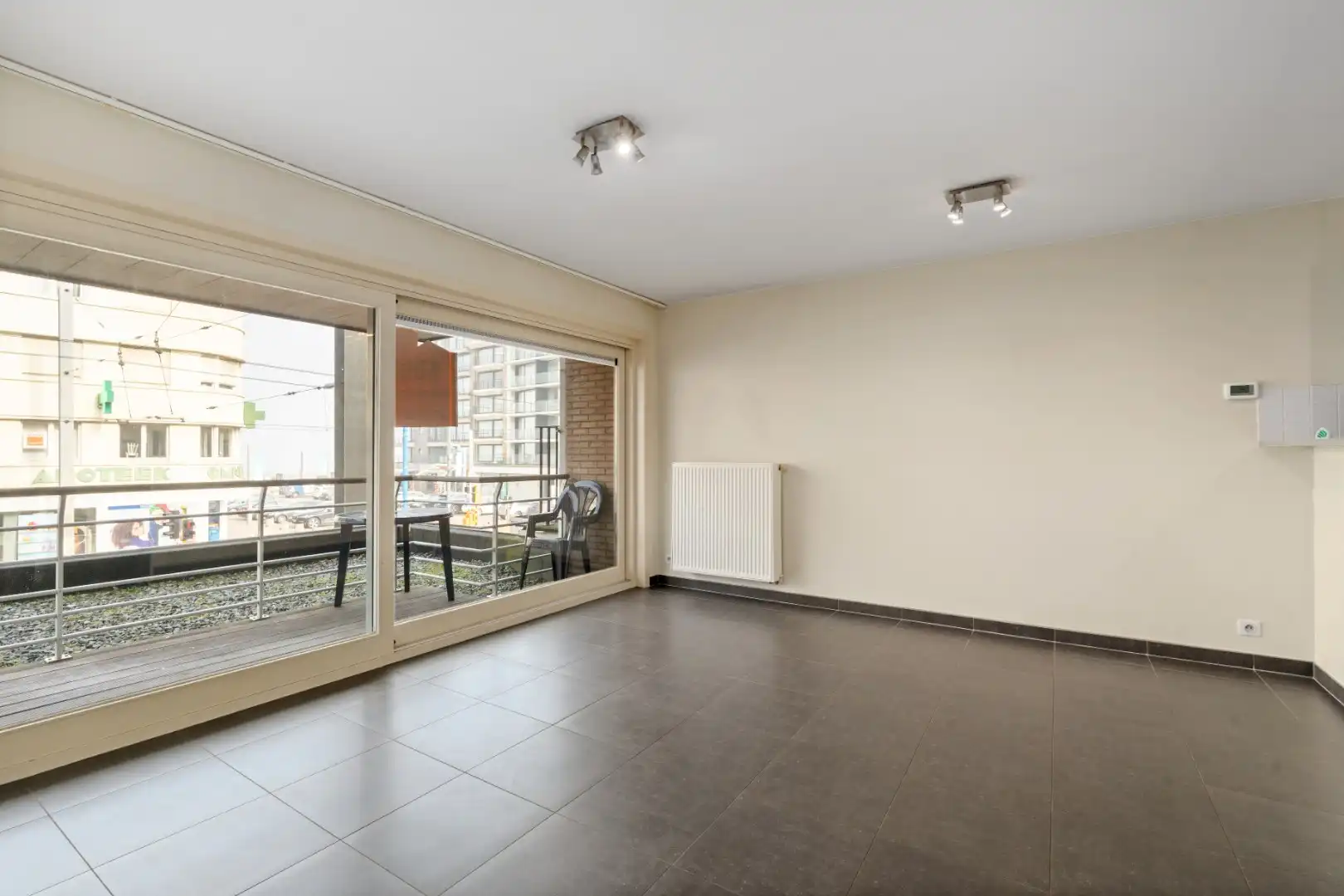 APPARTEMENT MET 2 SLAAPKAMERS EN ZEEZICHT TE KOKSIJDE foto 2