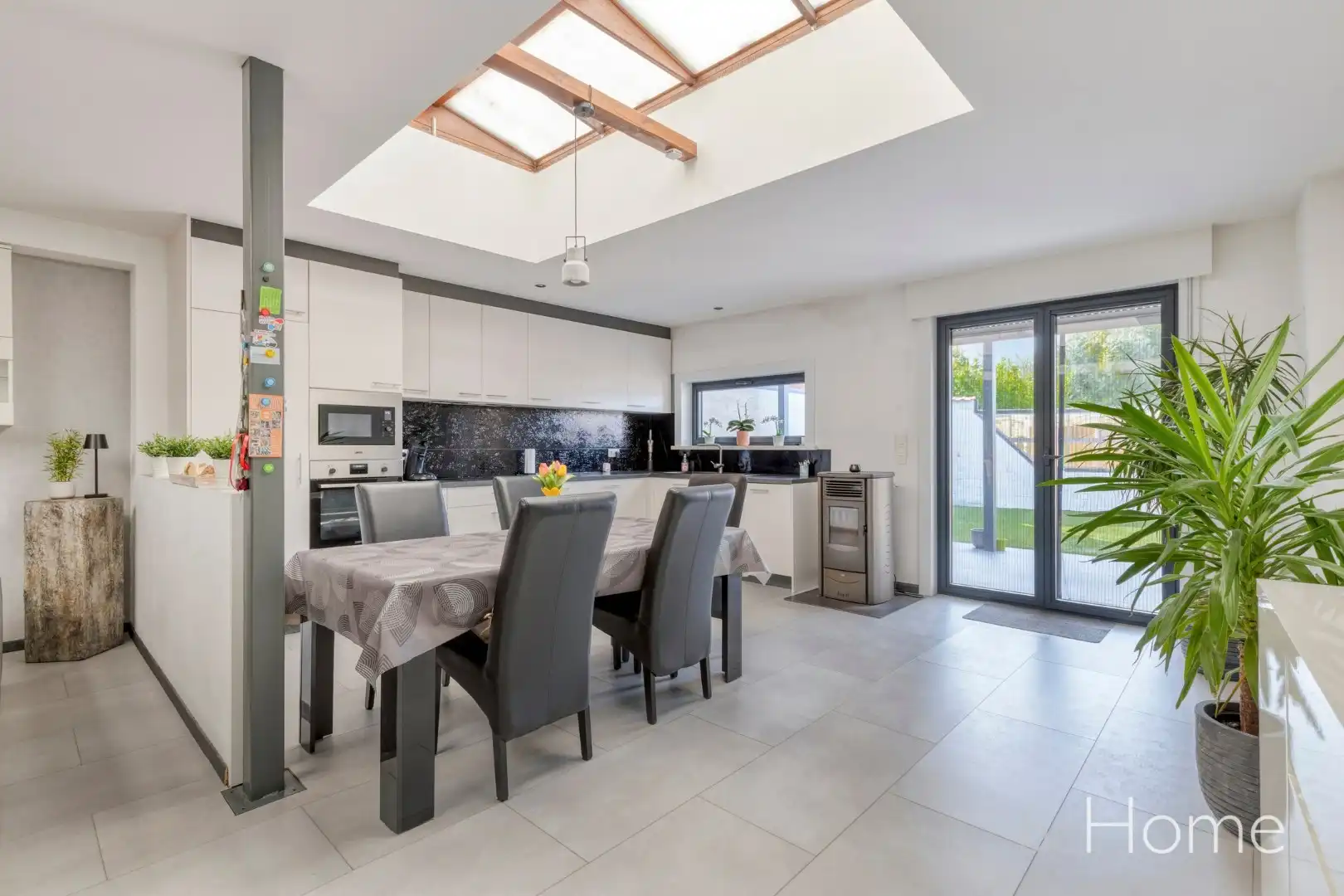 Instapklare woning met 2 slpk, garage en ZW-gerichte tuin foto 7