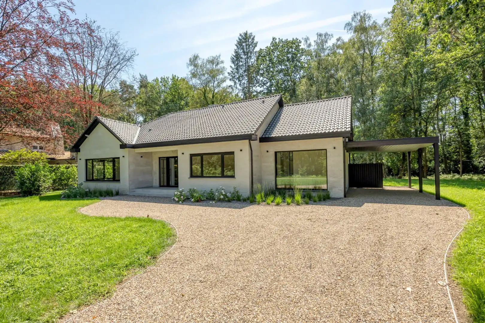 Rustig gelegen eniergiezuinige instapklare luxueuze villa op een West-perceel van 2.198 m² te Zoersel foto 4