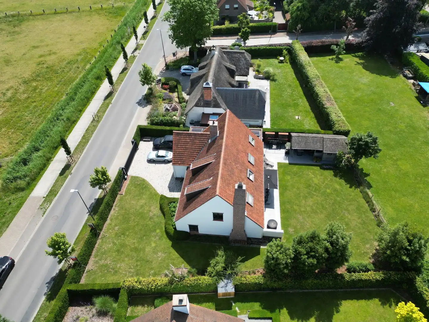 Charmante villa met zonnige tuin, op fietsafstand van het centrum en de zee. foto 7
