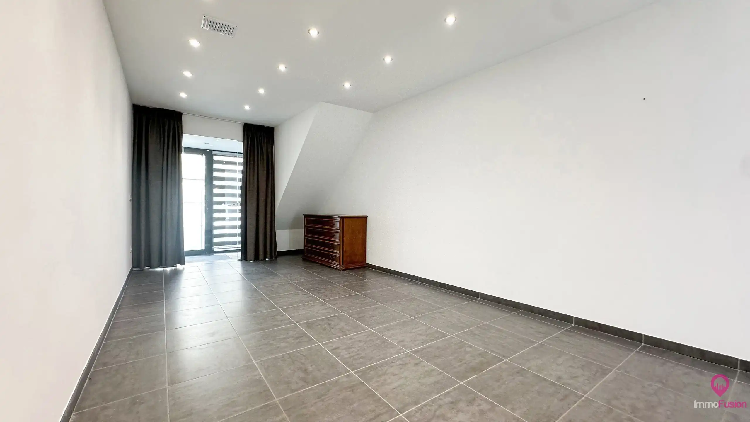 Handelshuis (winkel + app) in Beringen-Centrum! foto 7