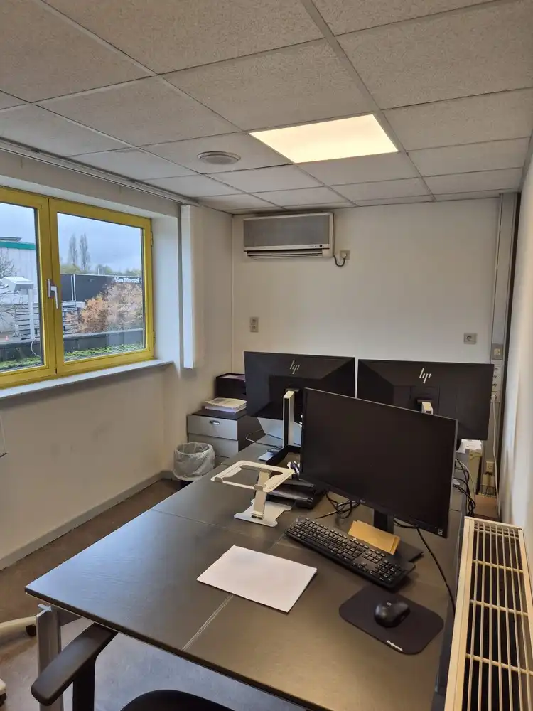 1.144m² Bedrijfsgebouw op 25a38ca foto 12