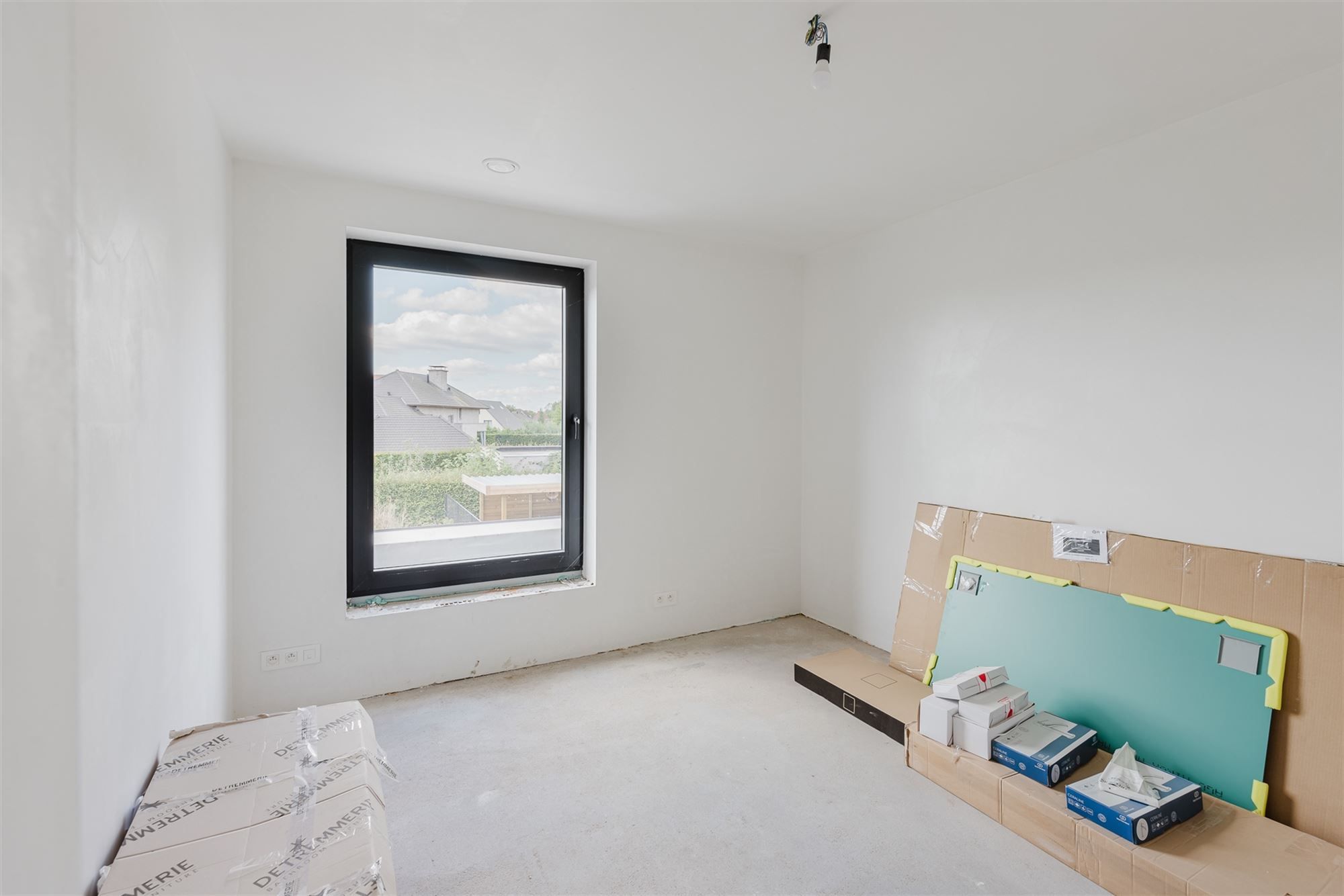 Gunstig gelegen nieuwbouwwoning met 4 slks en bureau foto 23