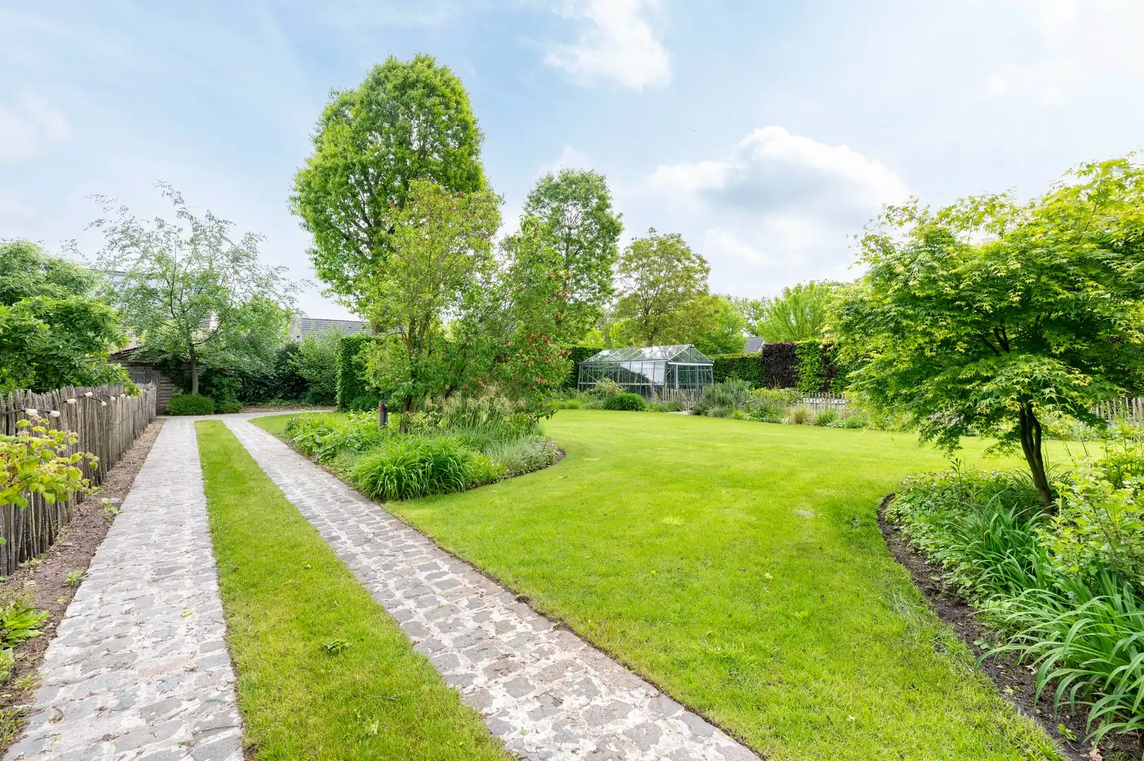 Landelijke woning met uitzonderlijke tuin foto 24