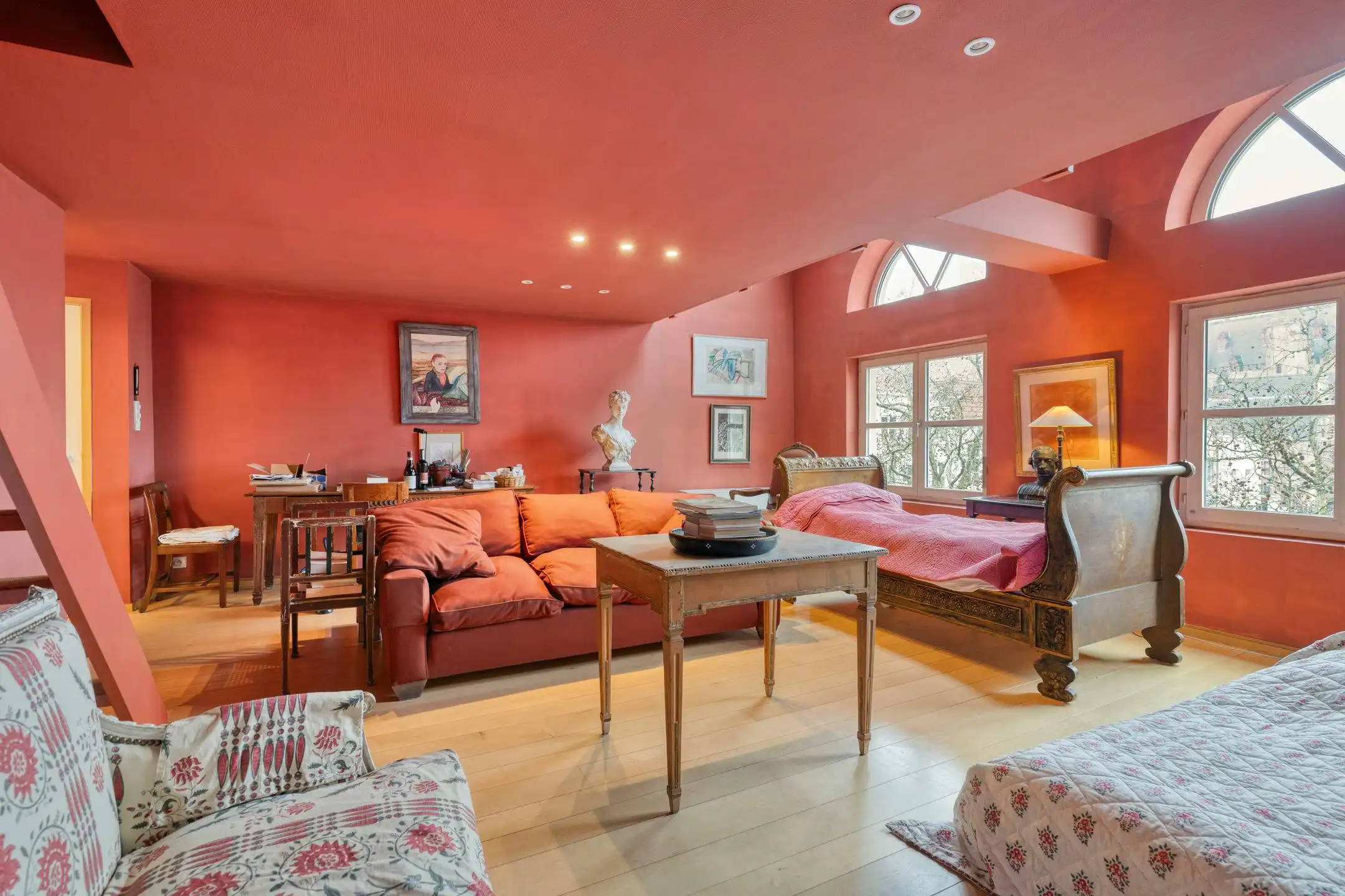 Karaktervol appartement te koop met mezzanine in Brugge foto 3